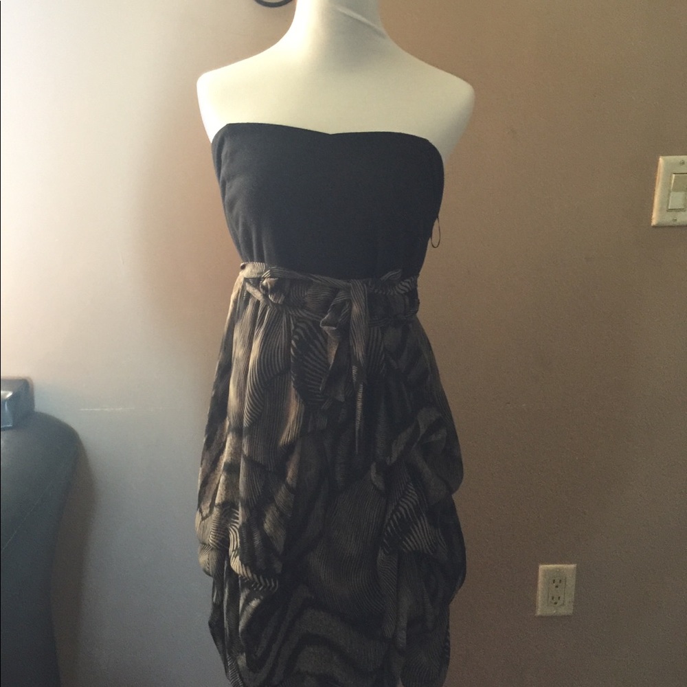 Sweetheart strapless bubble hem dress size 2x